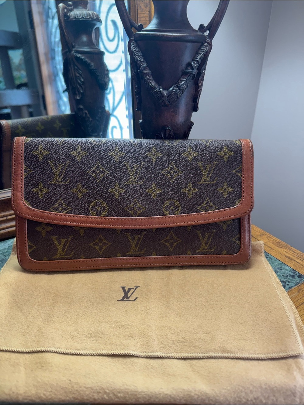 Louis Vuitton Monogram Clutch - Vintage